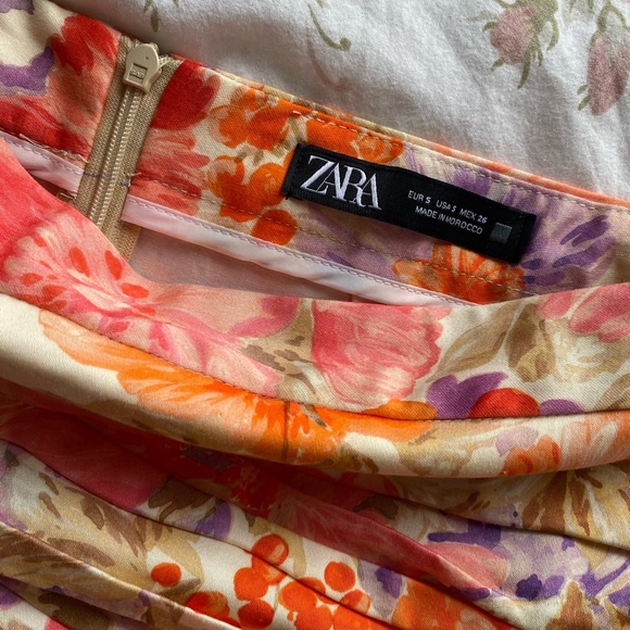 ZARA SKIRT - Picture 3 of 3